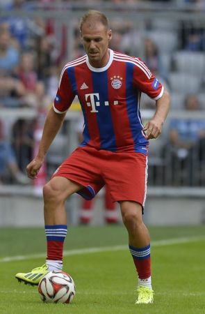 太阳首节轰下38分，次节三分9中0仅得16分.